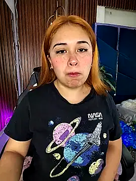 Snapshot of sara-lopez1 chatting on October 13, 12:05 pm sara-lopez1 online show from October 13, 12:05 pm