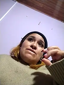 Snapshot of sara-lopez1 chatting on October 29, 12:57 am sara-lopez1 online show from October 29, 12:57 am