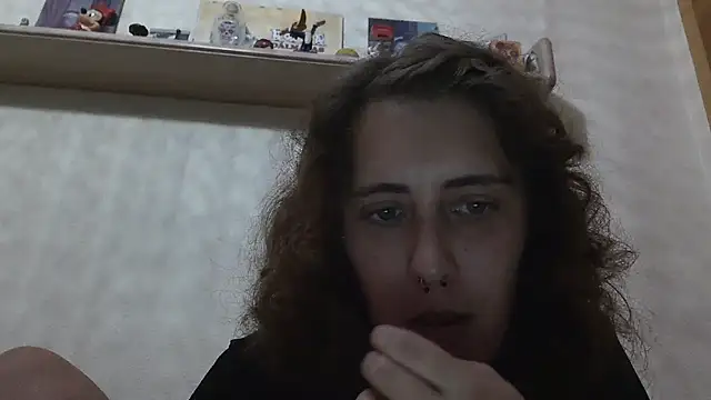 Snapshot of laxinna123 chatting on October 6, 10:45 am laxinna123 online show from October 6, 10:45 am