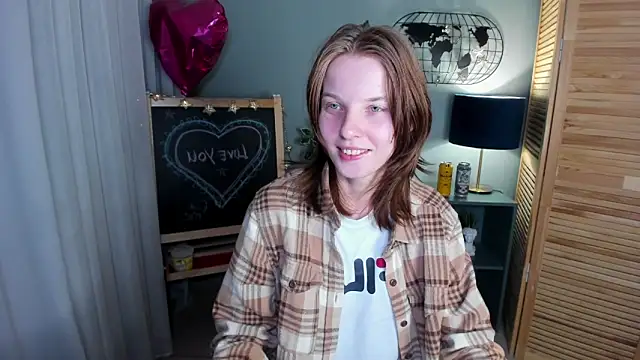 Snapshot of Madelaineses chatting on October 4, 2:59 pm Madelaineses online show from October 4, 2:59 pm