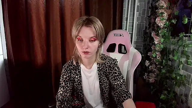 Madelaineses online show from May 24, 2:27 am