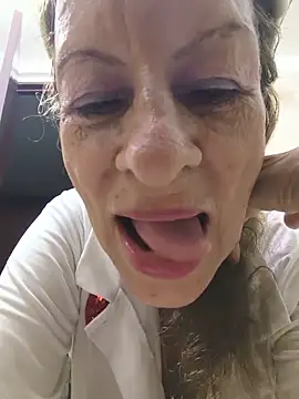 Snapshot of MaryeLunna chatting on May 20, 11:11 pm MaryeLunna online show from May 20, 11:11 pm