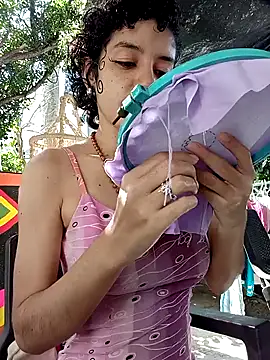 Snapshot of My_skinny chatting on April 1, 8:39 pm My skinny online show from April 1, 8:39 pm