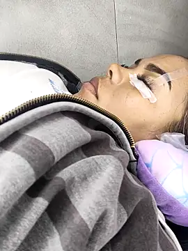 EmilyDuran  online show from November 13, 3:22 pm