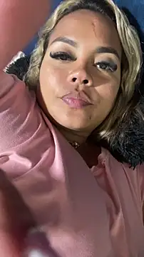 EmilyDuran  online show from May 20, 1:23 am