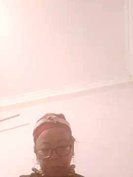 VangLe73 online show from March 21, 1:58 pm