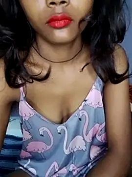 Snapshot of Mona_Lucky chatting on February 25, 1:04 am Mona Lucky online show from February 25, 1:04 am