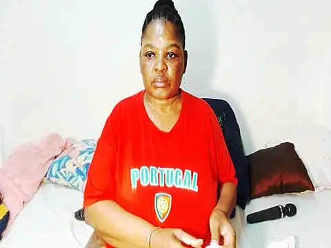 Love-Racheal75 online show from May 6, 6:13 pm