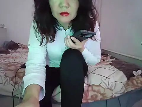 sakuradelreina online show from December 19, 3:57 am