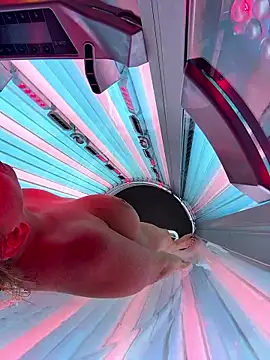 Snapshot of JustYourNormalCouple chatting on October 4, 12:47 pm JustYourNormalCouple online show from October 4, 12:47 pm