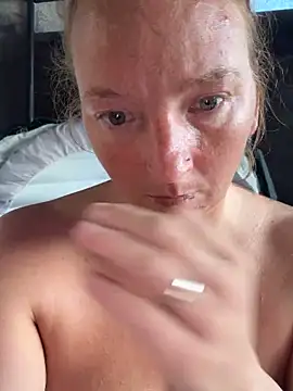 Snapshot of JustYourNormalCouple chatting on October 11, 4:05 pm JustYourNormalCouple online show from October 11, 4:05 pm