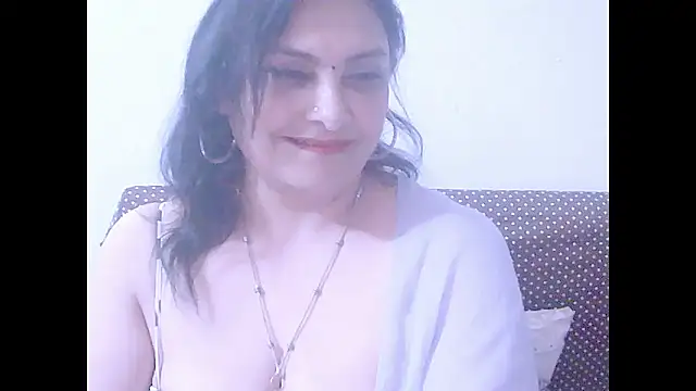 Snapshot of Indiansweetness77 chatting on September 14, 2:49 pm Indiansweetness77 online show from September 14, 2:49 pm