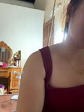 Snapshot of Moan_Mary chatting on October 6, 10:45 am Moan Mary online show from October 6, 10:45 am