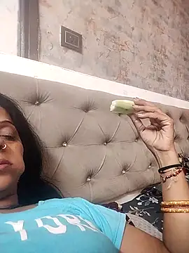 Snapshot of Soniya_Roy chatting on April 22, 8:28 am Soniya Roy online show from April 22, 8:28 am