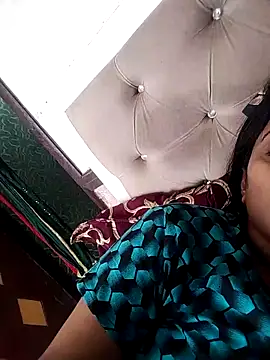Snapshot of Soniya_Roy chatting on April 28, 7:13 am Soniya Roy online show from April 28, 7:13 am