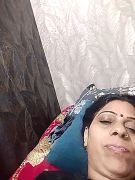 Snapshot of Soniya_Roy chatting on May 2, 4:23 pm Soniya Roy online show from May 2, 4:23 pm
