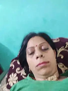 Snapshot of Soniya_Roy chatting on May 13, 1:58 am Soniya Roy online show from May 13, 1:58 am