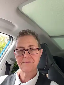 Snapshot of Curvy-Jinx chatting on September 24, 11:35 am Curvy-Jinx online show from September 24, 11:35 am