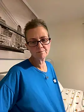 Snapshot of Curvy-Jinx chatting on October 12, 5:12 pm Curvy-Jinx online show from October 12, 5:12 pm