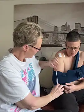 Curvy-Jinx online show from November 24, 8:36 am