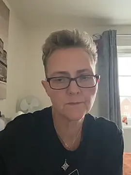 Curvy-Jinx online show from January 19, 9:02 am