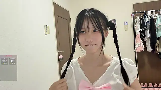 Snapshot of xiaoxia_baby chatting on August 2, 1:09 pm xiaoxia baby online show from August 2, 1:09 pm