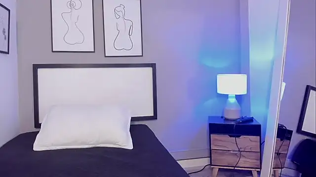 Snapshot of MartinaRizzi chatting on September 11, 3:39 am MartinaRizzi online show from September 11, 3:39 am