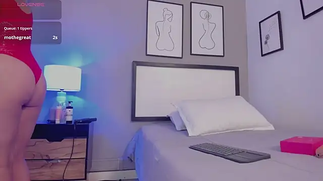 Snapshot of MartinaRizzi chatting on September 12, 3:28 am MartinaRizzi online show from September 12, 3:28 am