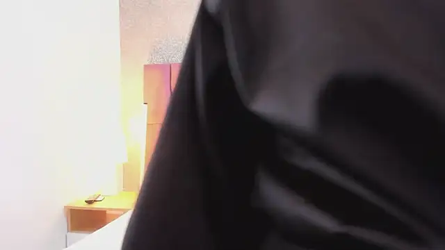 Snapshot of MartinaRizzi chatting on October 27, 3:54 am MartinaRizzi online show from October 27, 3:54 am