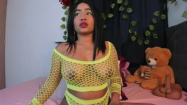 Delilah 85 online show from November 3, 10:42 pm