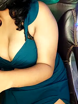 Snapshot of darling_devil chatting on November 9, 10:41 pm darling devil online show from November 9, 10:41 pm