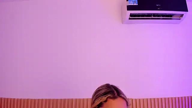 OliviaSweett online show from February 23, 7:00 pm