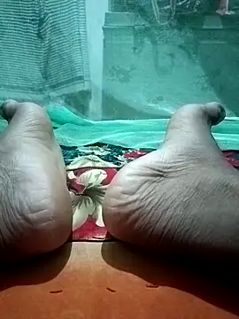 Snapshot of monubigcoock chatting on October 21, 6:19 pm monubigcoock online show from October 21, 6:19 pm