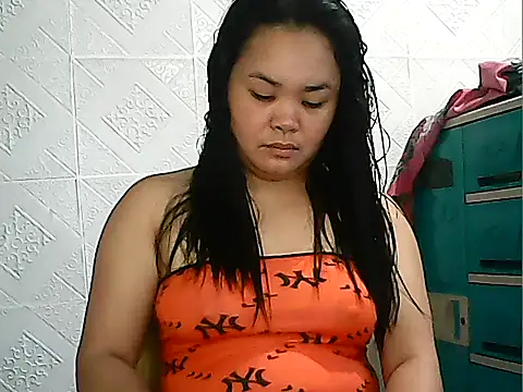 Snapshot of CreamyPussy4uxx chatting on January 9, 1:41 am CreamyPussy4uxx online show from January 9, 1:41 am