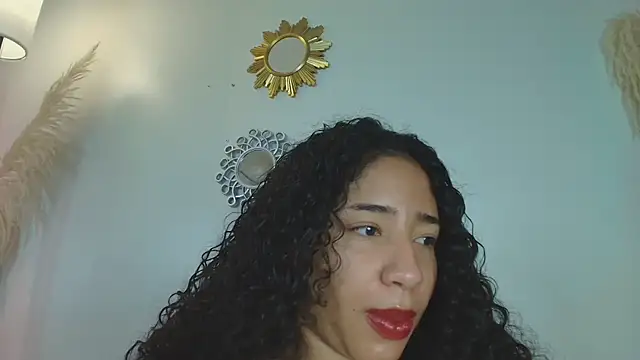 Snapshot of HairyAillyn chatting on June 24, 4:00 am HairyAillyn online show from June 24, 4:00 am