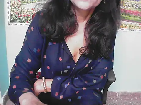 Snapshot of Lovely_bhabhi143 chatting on March 8, 6:17 am Lovely bhabhi143 online show from March 8, 6:17 am