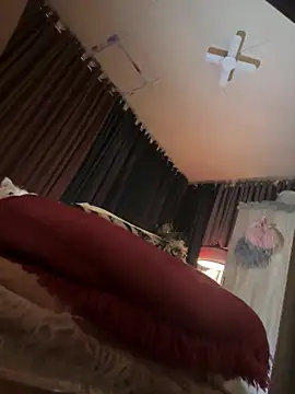 Snapshot of Your_dreambabe chatting on June 12, 2:16 pm Your dreambabe online show from June 12, 2:16 pm