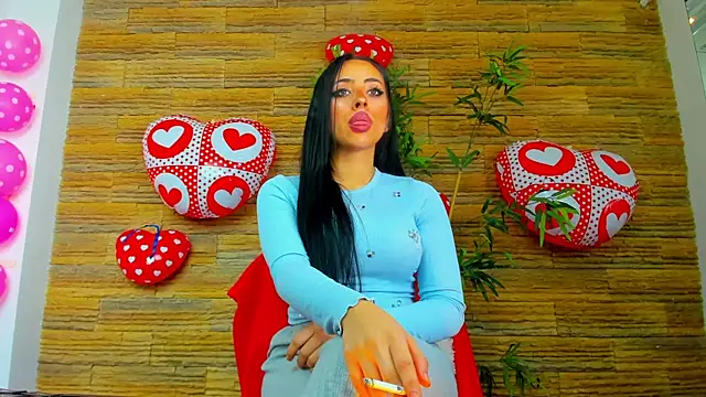 Cupcake Izzy online show from February 14, 5:37 am