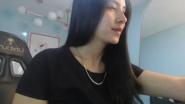 Snapshot of victoria_hernandez_t_ chatting on March 2, 1:18 pm victoria hernandez t online show from March 2, 1:18 pm