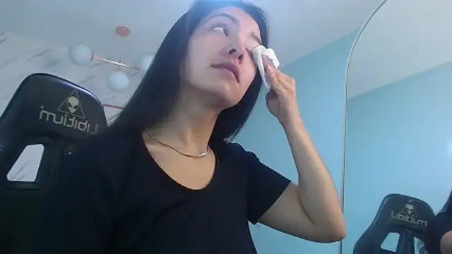 Snapshot of victoria_hernandez_t_ chatting on March 7, 1:08 pm victoria hernandez t online show from March 7, 1:08 pm