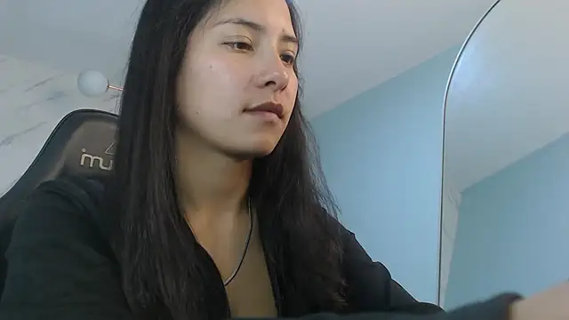 Snapshot of victoria_hernandez_t_ chatting on March 14, 1:27 pm victoria hernandez t online show from March 14, 1:27 pm