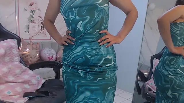 Snapshot of victoria_hernandez_t_ chatting on March 21, 1:05 pm victoria hernandez t online show from March 21, 1:05 pm