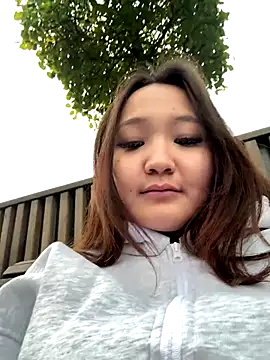 KissMeEva online show from October 8, 2:25 pm