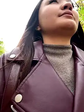 KissMeEva online show from October 10, 8:13 am