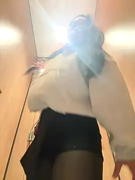 KissMeEva online show from October 15, 2:28 pm