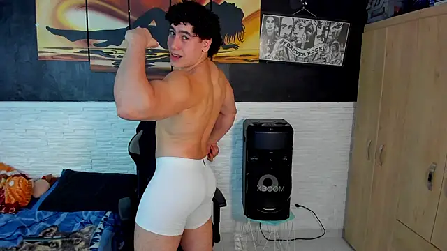 Snapshot of jep_play99 chatting on February 10, 6:39 am jep play99 online show from February 10, 6:39 am