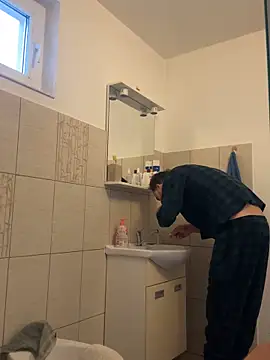 Michel huge online show from February 15, 7:51 am