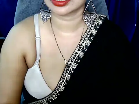 QUEEN SAKHI- online show from May 5, 6:16 pm