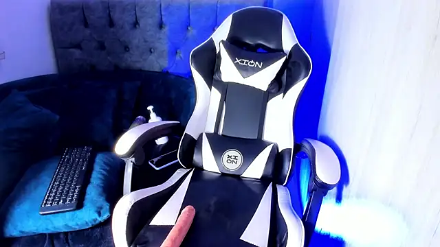 SafiroBlake online show from October 10, 3:49 am