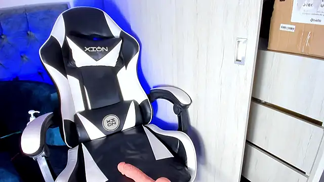 SafiroBlake online show from October 12, 3:49 am